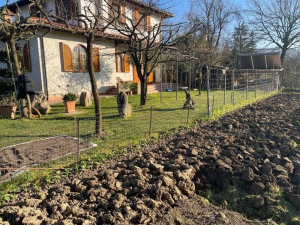 casa indipendente in vendita a Vicchio