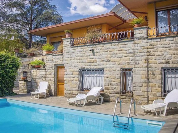 casa indipendente in vendita a Vicchio