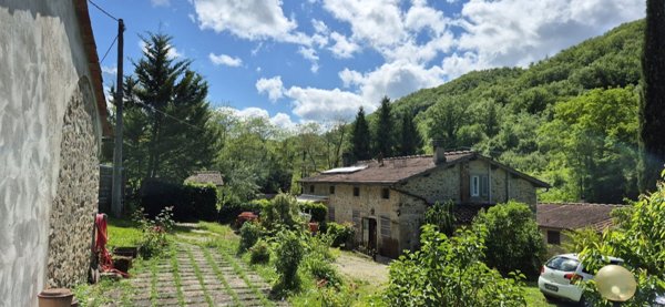 casale in vendita a Vicchio