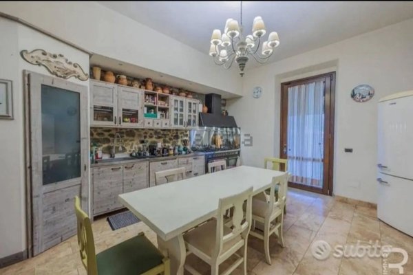 casa indipendente in vendita a Vicchio