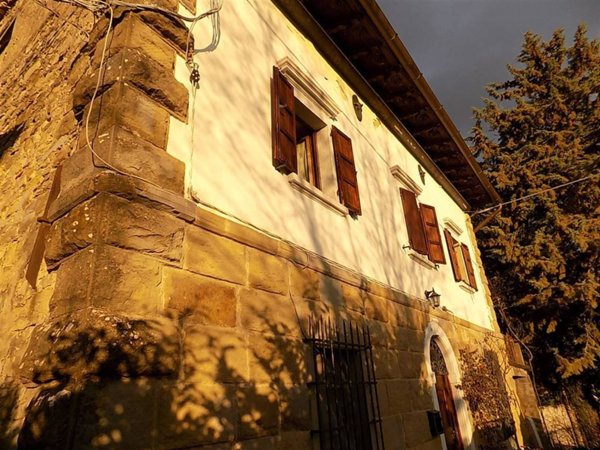 casa indipendente in vendita a Vicchio
