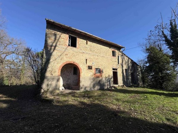 casa indipendente in vendita a Vicchio in zona Piazzano