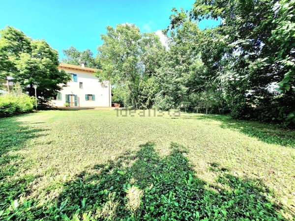 casa indipendente in vendita a Vicchio in zona Pilarciano