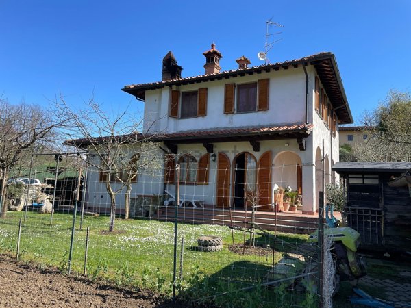 casa indipendente in vendita a Vicchio