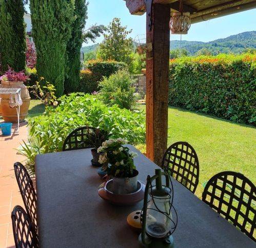 casa indipendente in vendita a Vicchio