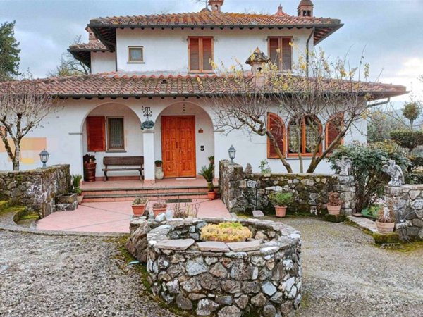 casa indipendente in vendita a Vicchio