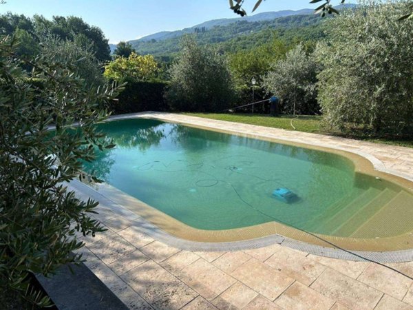 casa indipendente in vendita a Vicchio