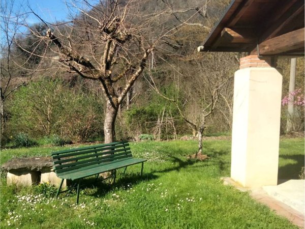 casa indipendente in vendita a Vicchio