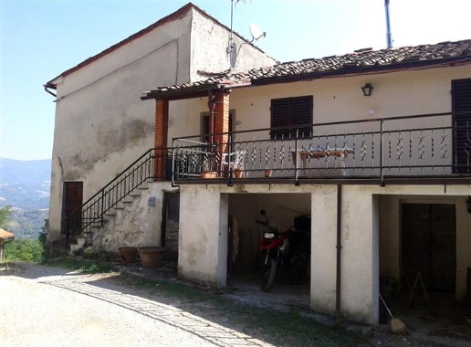casa indipendente in vendita a Vicchio