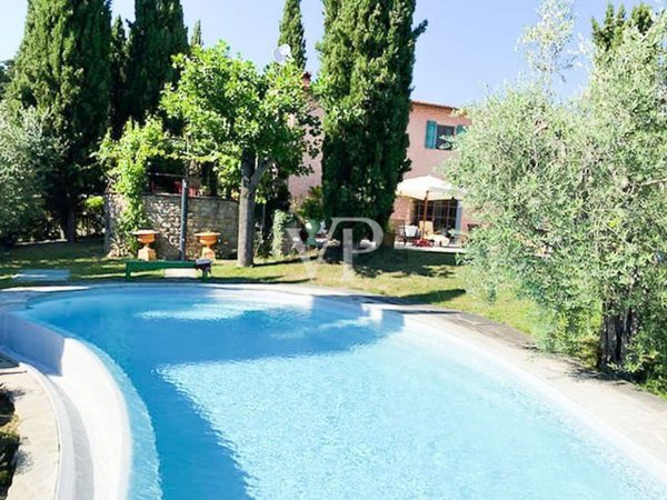 pentavano in vendita a Vicchio