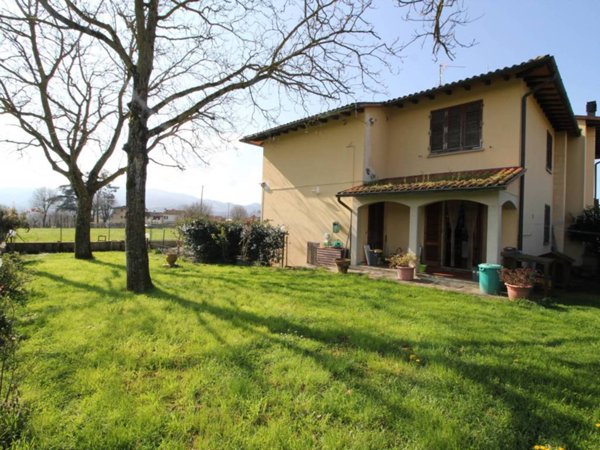 casa indipendente in vendita a Vicchio in zona La Gracchia