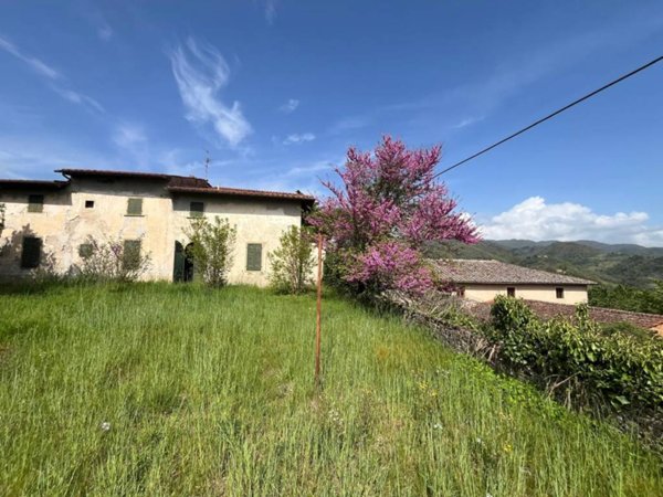 casa indipendente in vendita a Vicchio