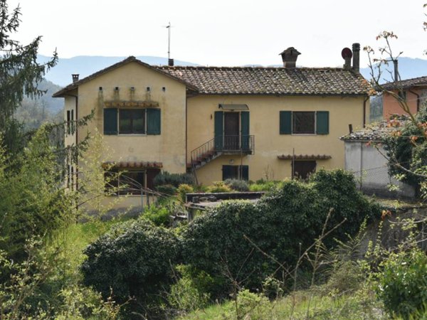 casa indipendente in vendita a Vicchio