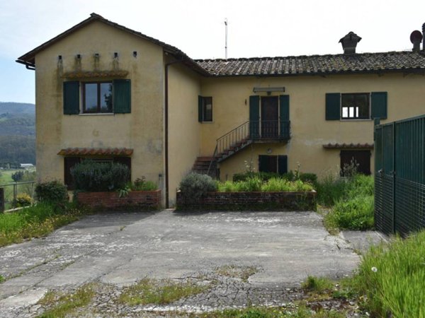 casa indipendente in vendita a Vicchio in zona Ricavo