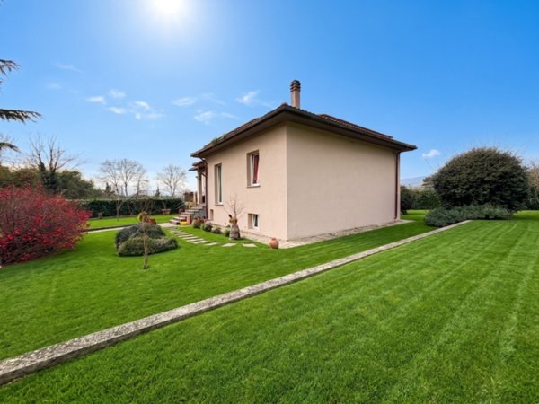 casa indipendente in vendita a Vicchio in zona Ponte a Vicchio