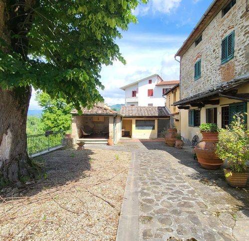 casa indipendente in vendita a Vicchio