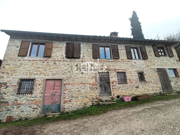 casale in vendita a Vicchio