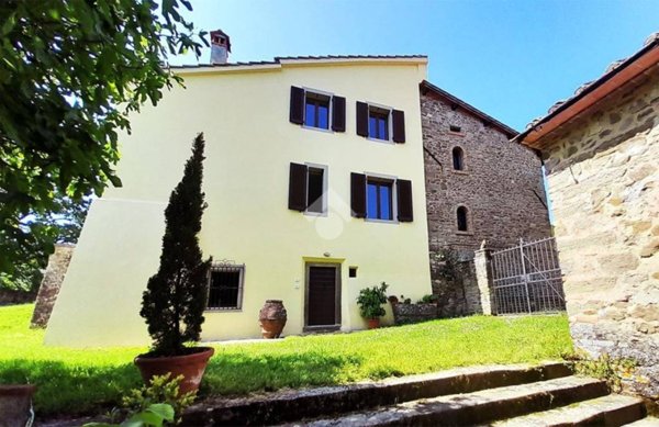 casa indipendente in vendita a Vicchio