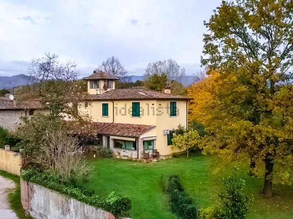 casa indipendente in vendita a Vicchio in zona Mattagnano