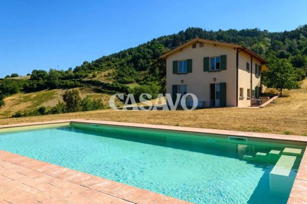 casa indipendente in vendita a Vicchio