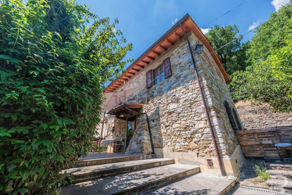 casa indipendente in vendita a Vicchio