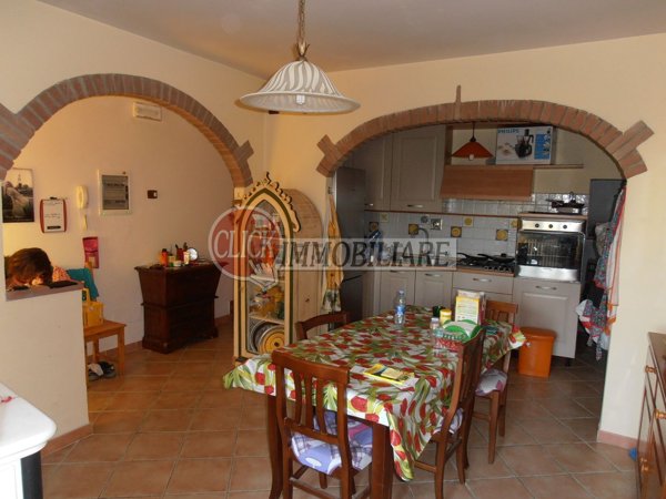 casa indipendente in vendita a Vicchio in zona Ponte a Vicchio
