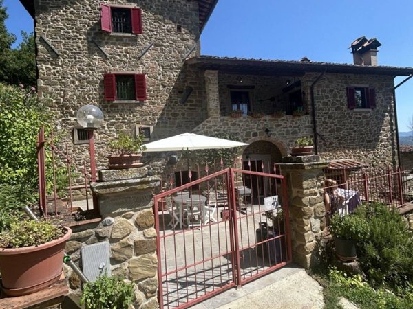 casa indipendente in vendita a Vicchio
