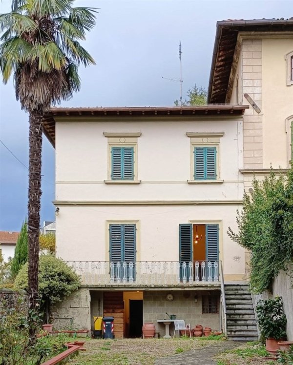 casa indipendente in vendita a Vicchio in zona Mirandola