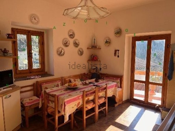 casa semindipendente in vendita a Vicchio in zona Villore