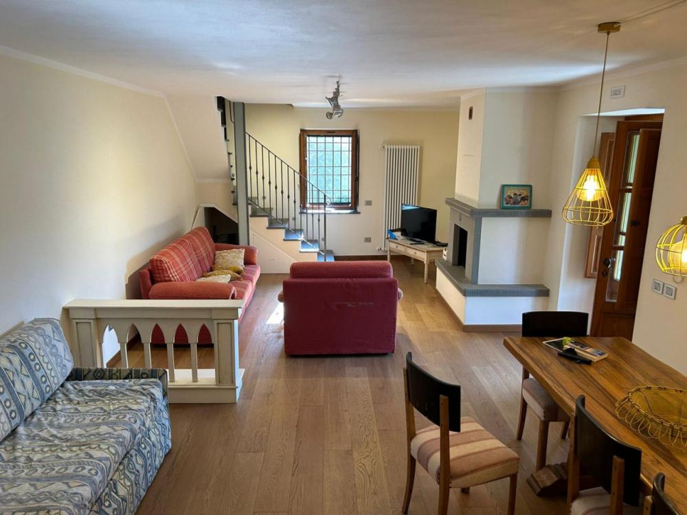 intera palazzina in vendita a Vicchio