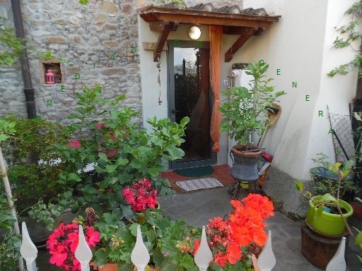 casa indipendente in vendita a Vicchio in zona Mattagnano