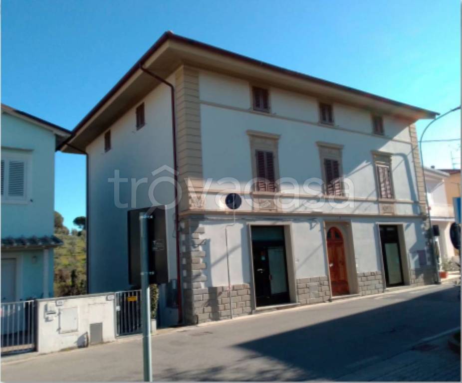 negozio in vendita a Vinci in zona Vitolini