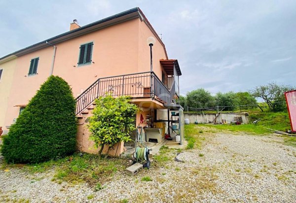 casa indipendente in vendita a Vinci