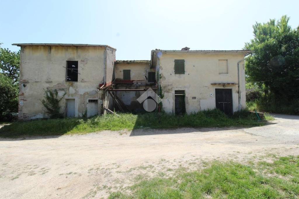 casa indipendente in vendita a Vinci in zona Toiano
