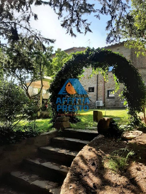 casa indipendente in vendita a Vinci