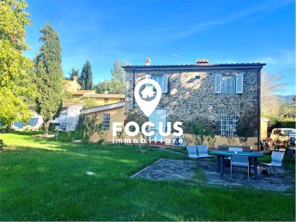 casa indipendente in vendita a Vinci