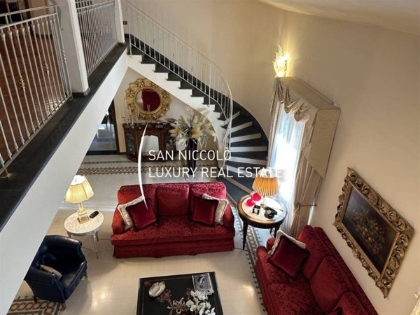 casa indipendente in vendita a Vinci