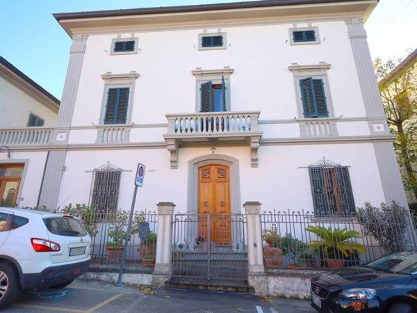 casa indipendente in vendita a Vinci