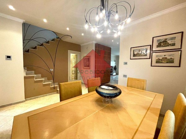 intera palazzina in vendita a Vinci in zona Sovigliana