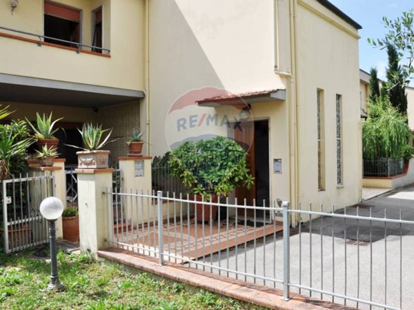 casa indipendente in vendita a Vinci in zona Sovigliana