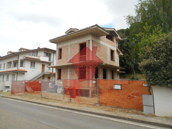 intera palazzina in vendita a Vinci in zona Sovigliana