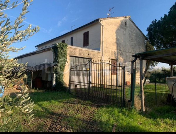 casa indipendente in vendita a Vinci