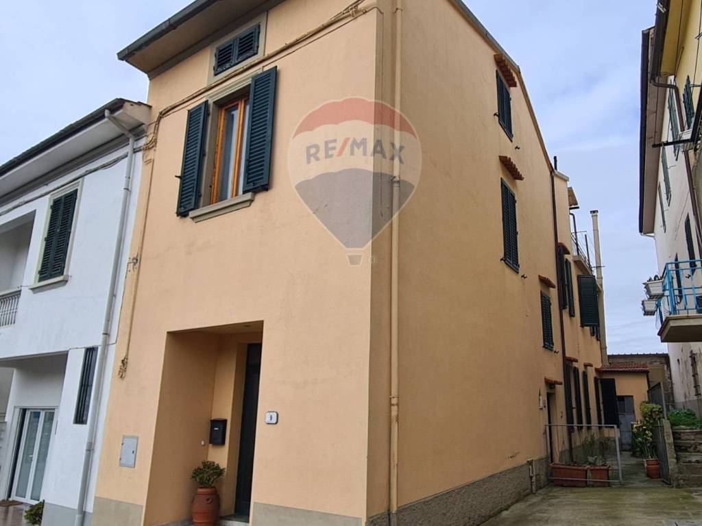 casa indipendente in vendita a Vinci in zona Sovigliana