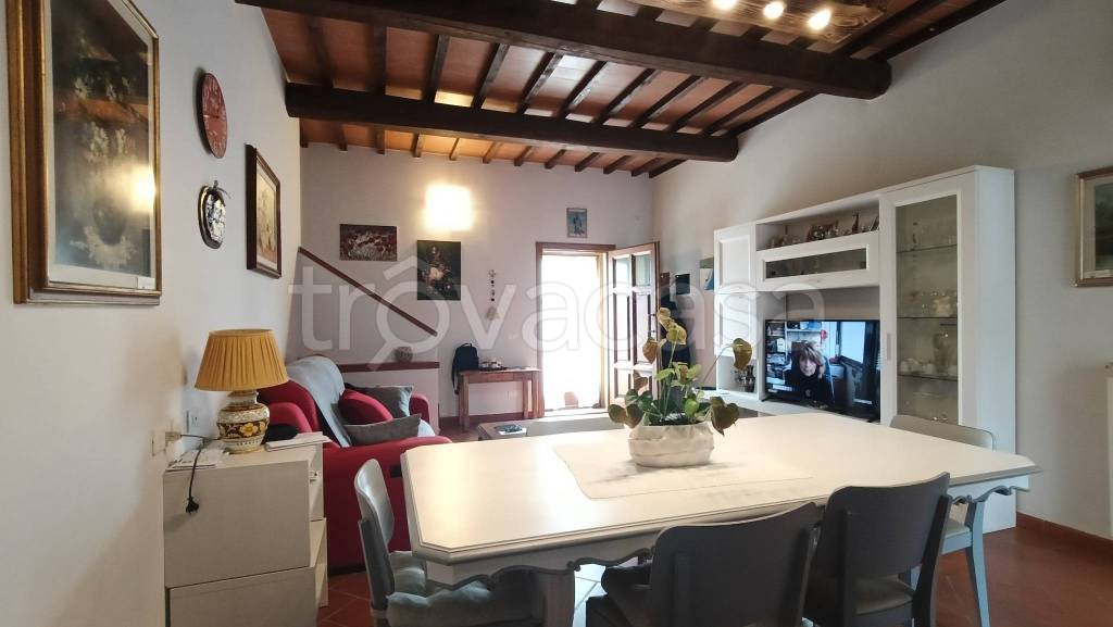 casa indipendente in vendita a Vinci in zona Mercatale