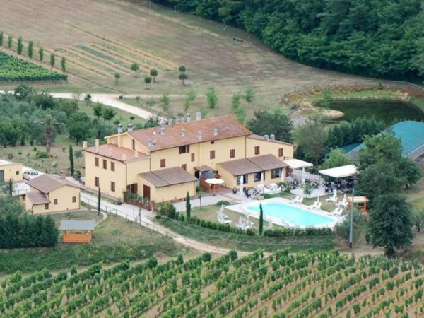 casa indipendente in vendita a Vinci