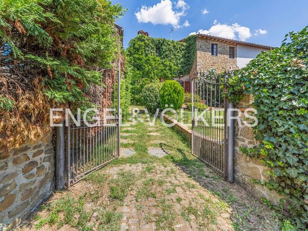 casa indipendente in vendita a Vinci