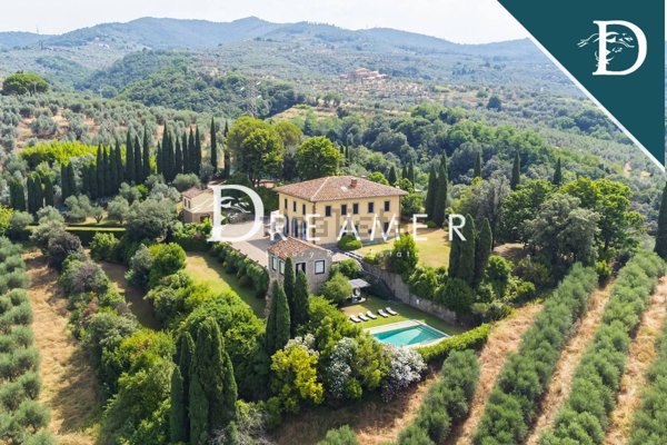 casa indipendente in vendita a Vinci