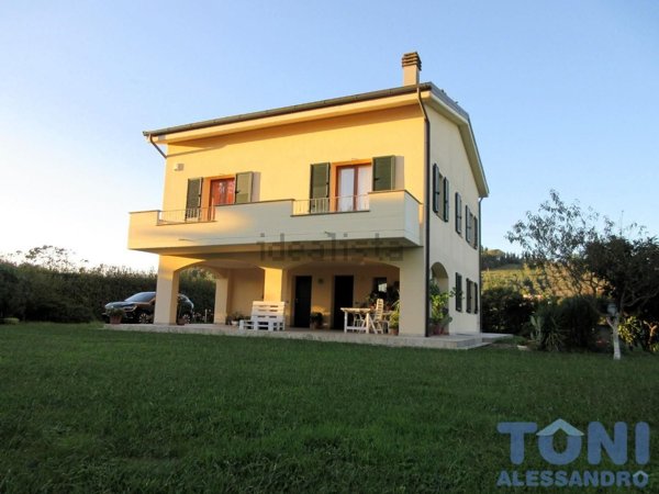 casa indipendente in vendita a Vinci