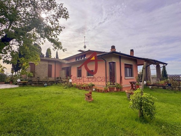 casa indipendente in vendita a Vinci in zona Sovigliana