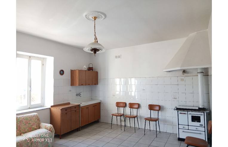 casa indipendente in vendita a Vinci in zona Toiano
